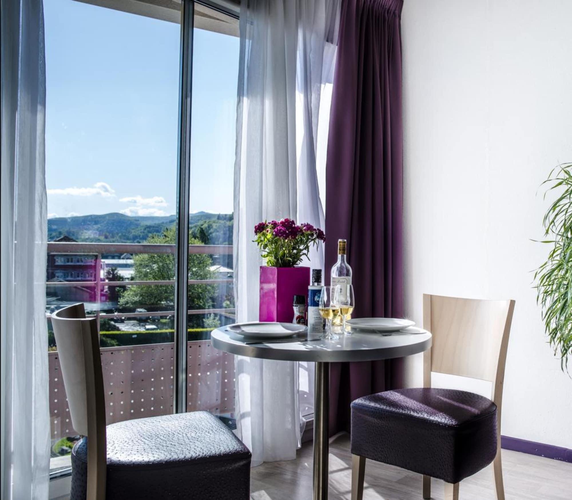 - La Closeraie Aparthotel