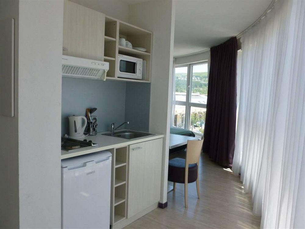 - La Closeraie Aparthotel